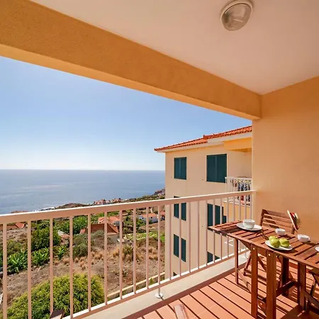 Reis Magos Iii By An Island * كانيكو