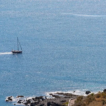 Reis Magos Iii By An Island شقة *